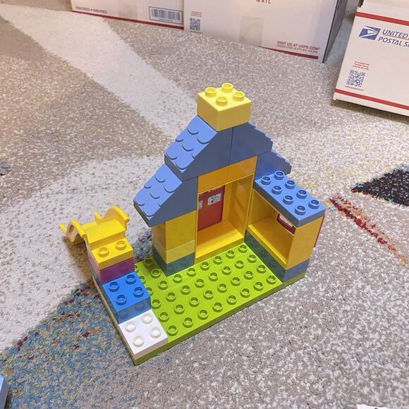 Lego Duplo 10606 Doc McStuffins Backyard Clinic Retired Set - Picture 3 of 4